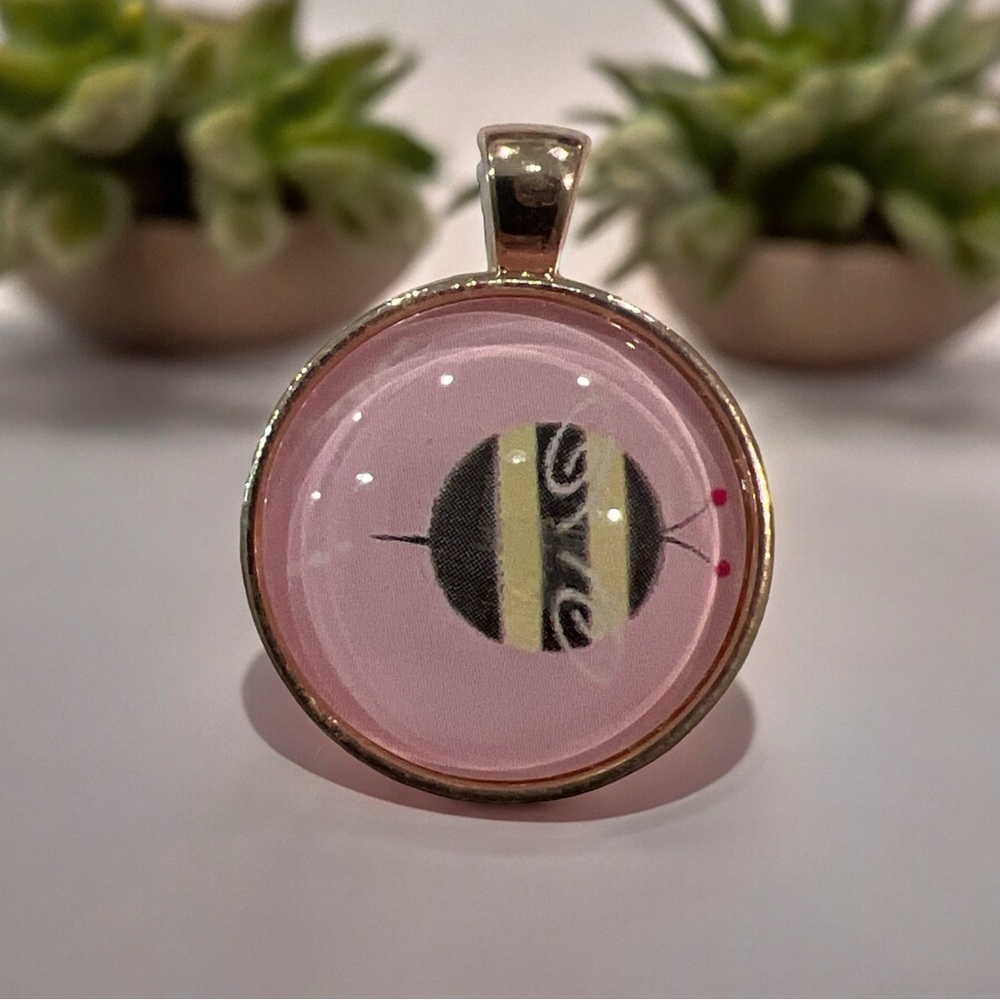 NEW Busy Little Bee Pendant Charm